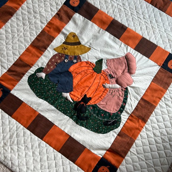 Halloween Applique, Embroidery, and Patchwork Lap Quilt - Picture 7 of 15